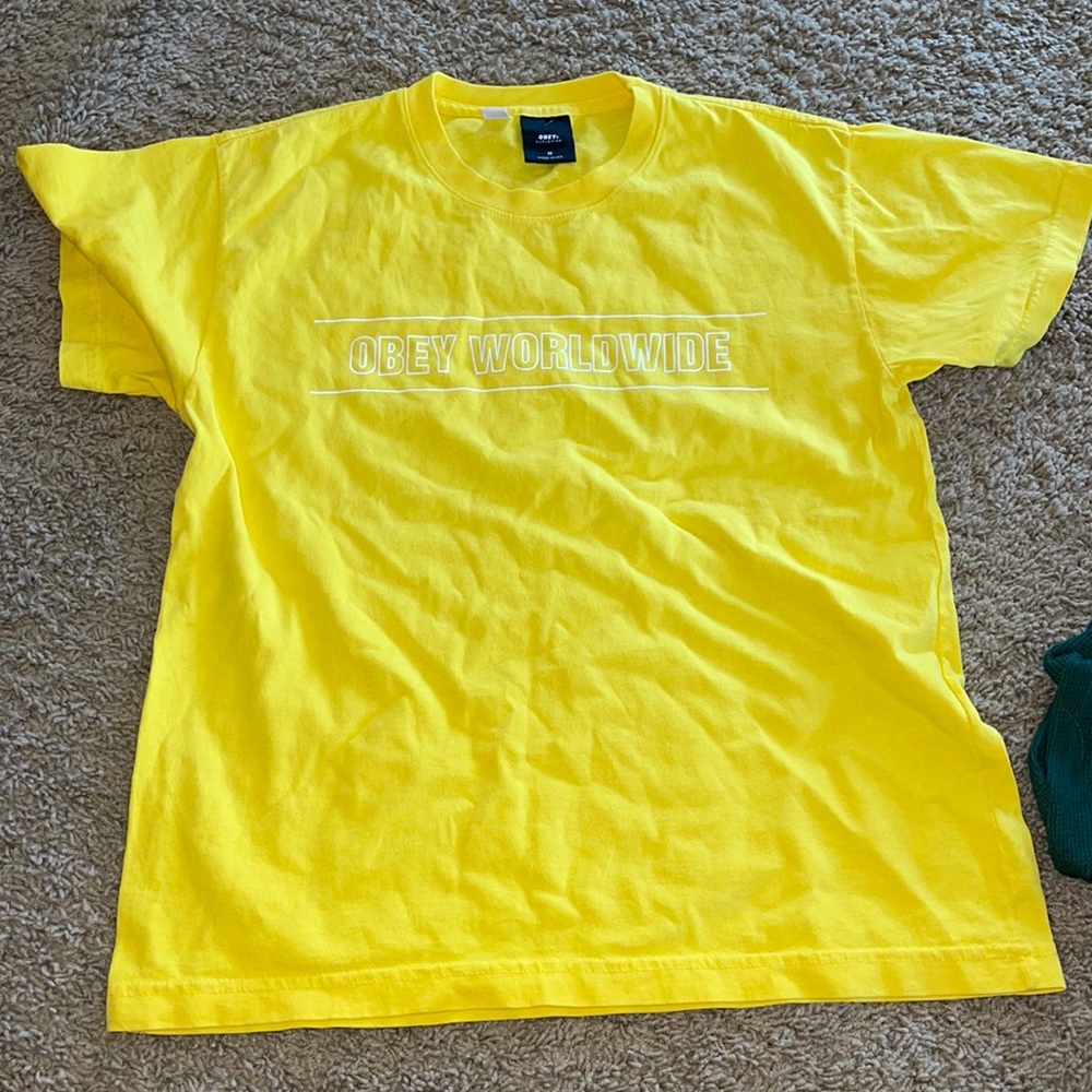 Obey yellow t